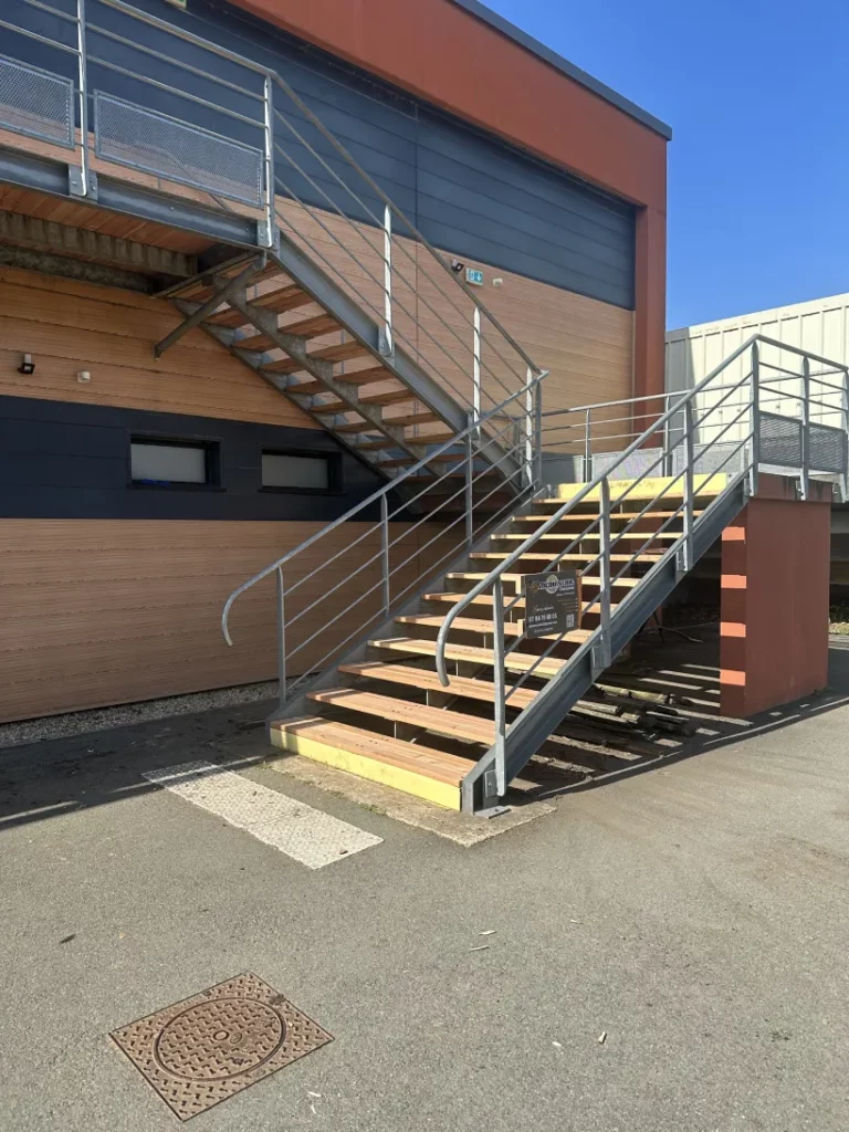 As Menuiserie Menuisier Ploubezre Pres De Lannion Menuiserie Et Amenagement Ext 28